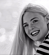 ellefanning_gingerrosa_1295.jpg