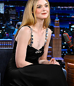 totallyelle-2023-12-11-jimmyfallon-004.jpg