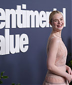 totallyelle-2025-11-04-sentimentalvaluelapremiere-110.jpg