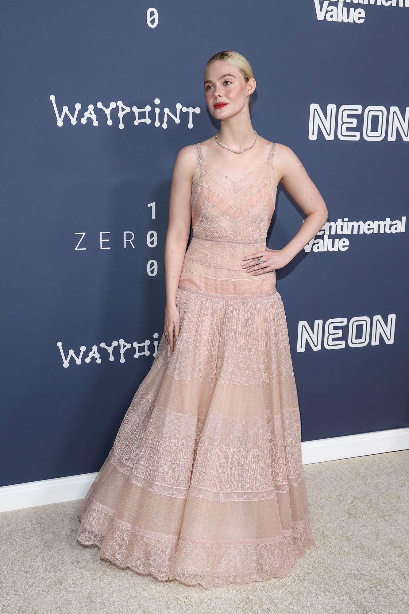 totallyelle-2025-11-04-sentimentalvaluelapremiere-149.jpg totallyelle-2025-11-04-sentimentalvaluelapremiere-149.jpg