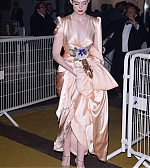 totallyelle-candid-cannes-2019-012.jpg