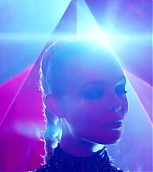 totallyelle-theneondemon-screencaptures-224.jpg