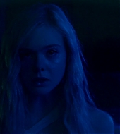 totallyelle-theneondemon-screencaptures-350.jpg